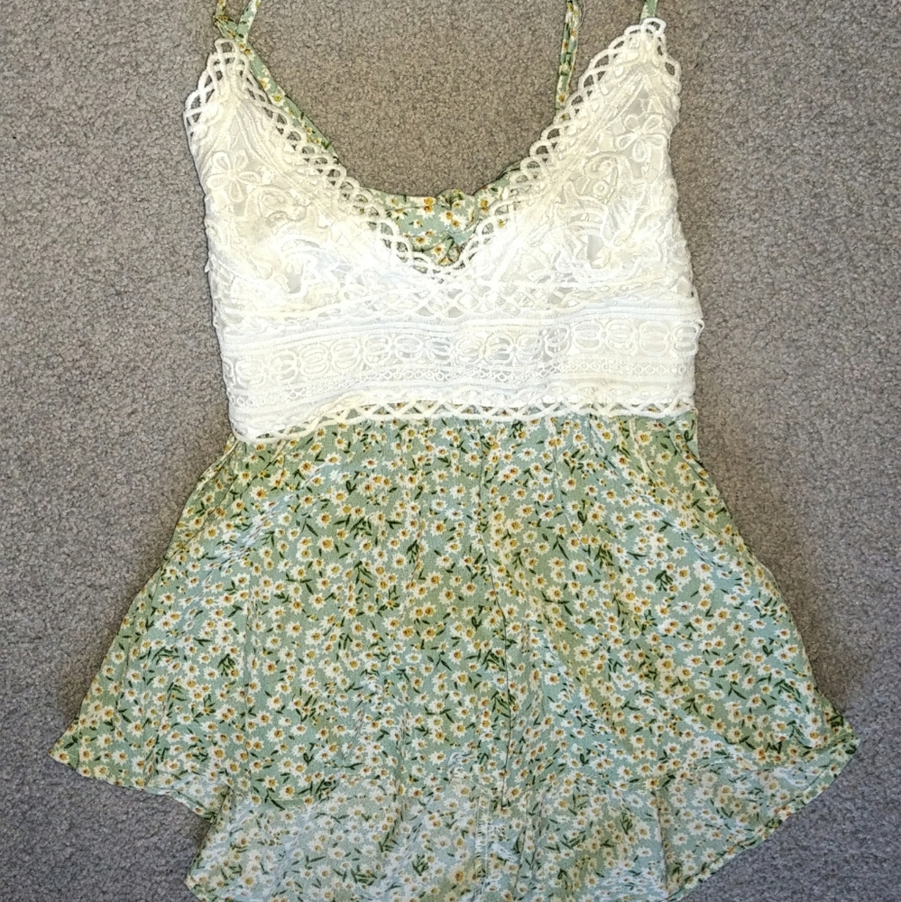 NWOT floral tank top/ blouse sz L